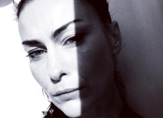 Listamaðurinn Harpa Einarsdóttir undirbýr myndlistasýningu