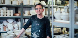 Trilltist úr gleði og hamingju á keramiknámskeiði